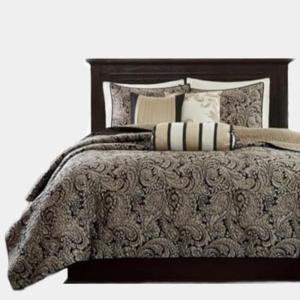 Madison Park Quilt Traditional Damask Design All Season, Lightweight Coverlet Bedspread Bedding Set, Matching Shams, Pillows, 104″x94″, Bellagio, Jacquard Grey, 6 Piece(Black)