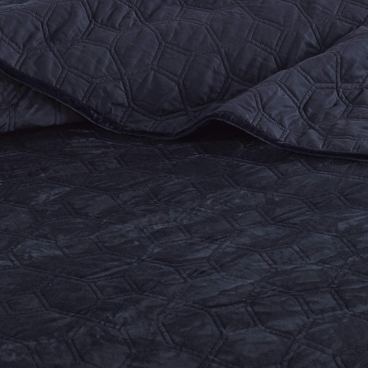 imageMadison Park Harper Quilt Set Velvet Casual Geometric Stitching Design All Season Lightweight Coverlet Cozy Bedding Matching Shams FullQueen90quotx90quot Ivory 3 PieceNavy