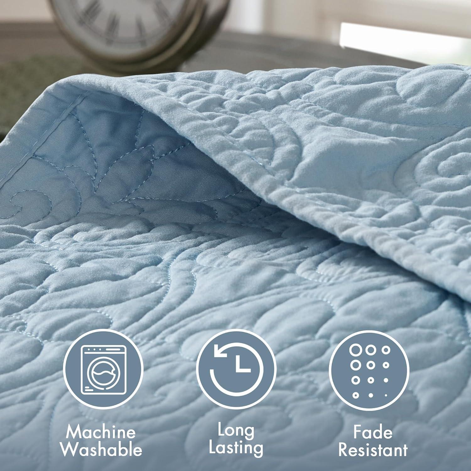 imageMadison Park Quebec Queen Size Quilt Bedding Set Ivory Damask 3 Piece Bedding Quilt Coverlets Ultra Soft Microfiber Bed Quilts Quilted CoverletBlue