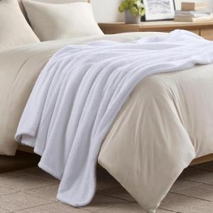 Madison Park Fuzzy Knit Blanket Dream Soft Blanket Cozy Breathable Cover Luxrurious Feathersoft Feel, All Seasons Lightweight Bedding for Summer Cover for Bed, Couch & Sofa, King, Navy Blue(White)