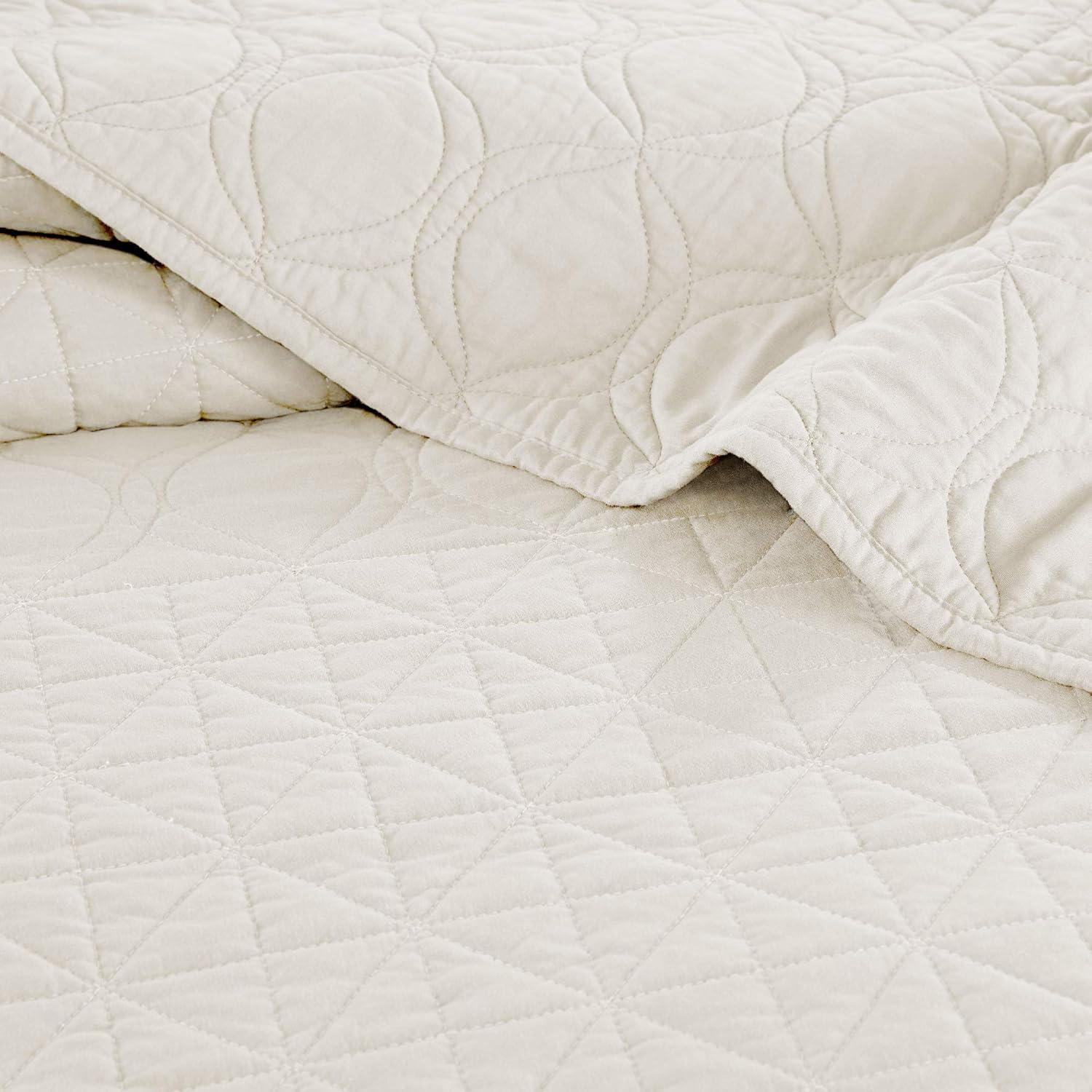 imageMadison Park Linnette Reversible Quilt Set All Season Breathable Coverlet Lightweight Cozy Bedding Layers Matching Shams FullQueen90x90 Geometric Cream 3 PieceGeometric Cream