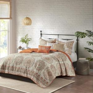 Madison Park Tangiers Quilt Modern Classic Design All Season, Breathable Coverlet Lightweight Bedding Set, Matching Shams, Decorative Pillow, Full/Queen(90″x90″), Circle Orange 6 Piece(Circle Orange)