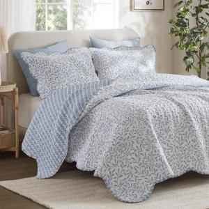 Madison Park 3-Piece Reversible Quilt Set, Botanical Print & Scalloped Edge, Lightweight Summer Bedding, Queen, Blue | Lightweight(Blue)