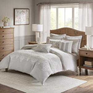 Madison Park Signature Glam Cozy Comforter Set – All Season Bedding Combo Filled Insert and Removable Duvet Cover, Shams, Decorative Pillows, Metallic White King(110″x96″) 10 Piece(Natural)